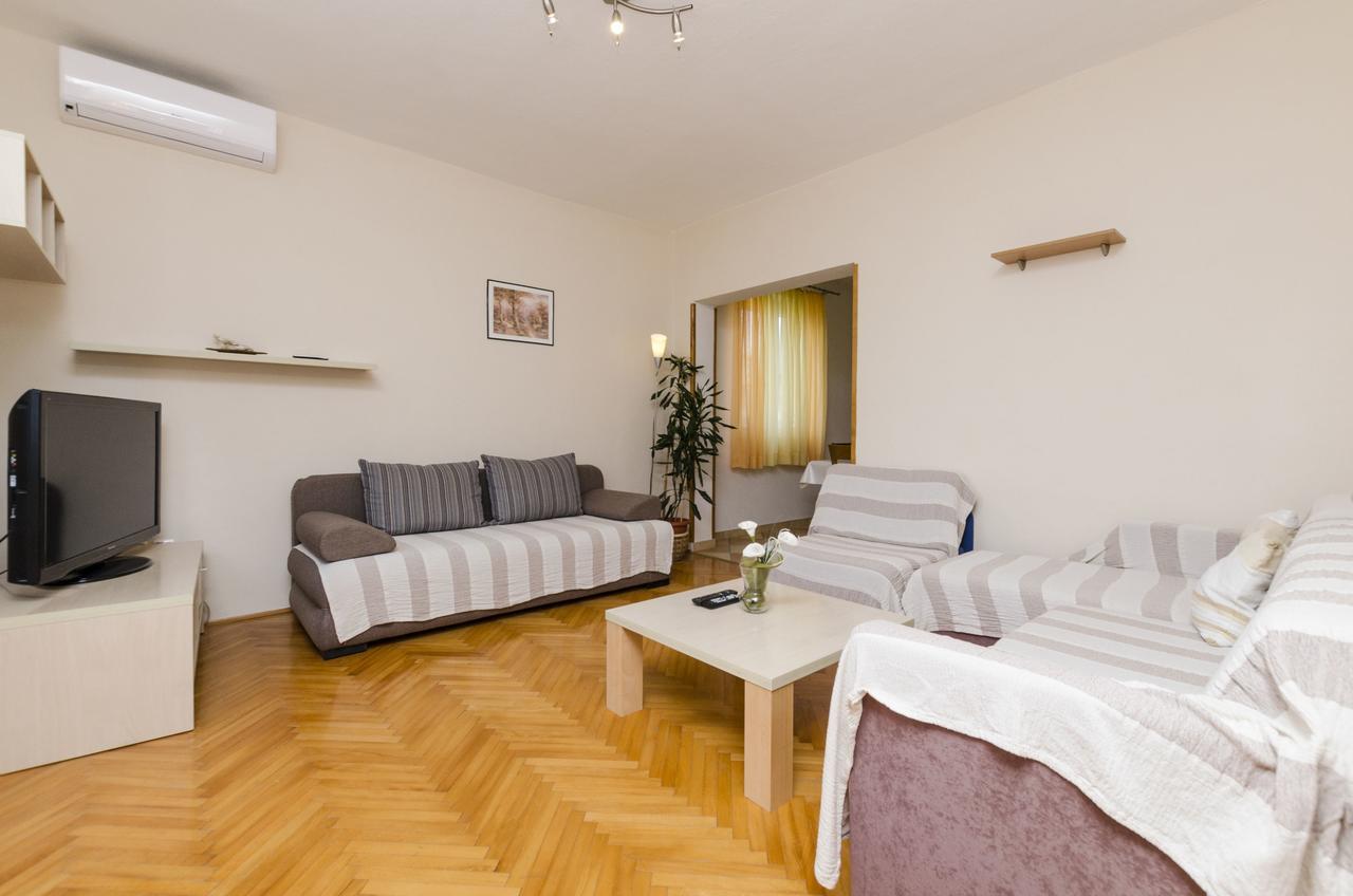 Apartment Antonija Primosten Ngoại thất bức ảnh