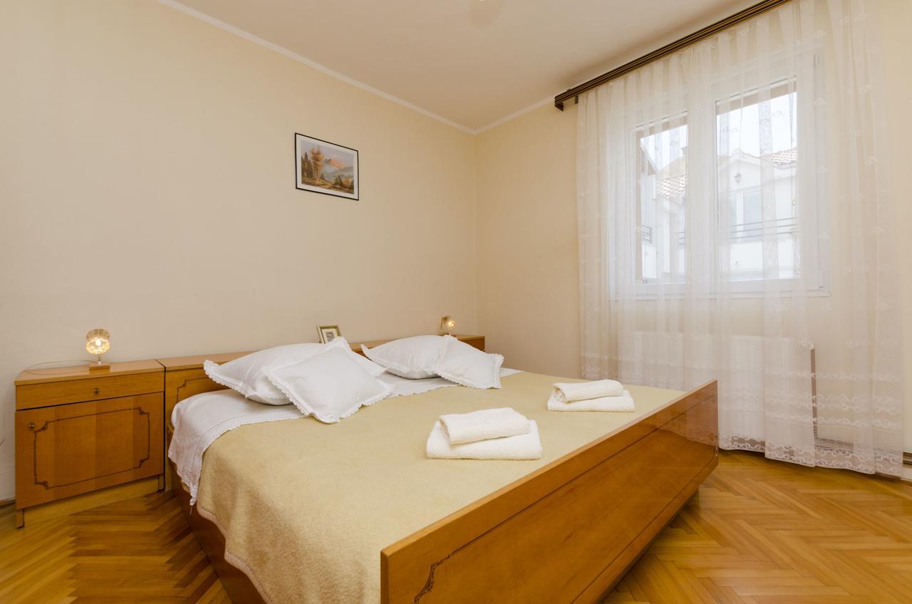 Apartment Antonija Primosten Ngoại thất bức ảnh
