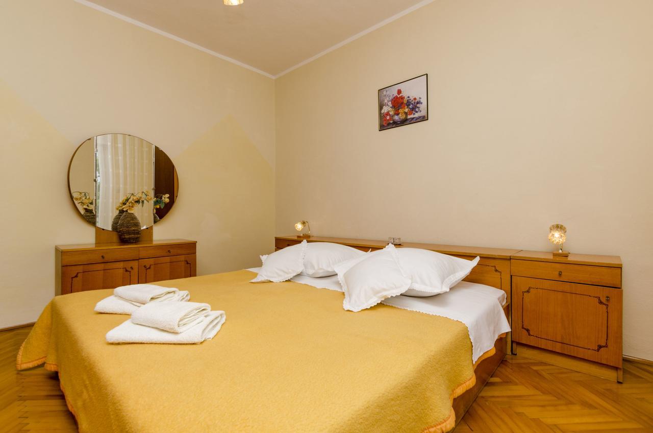 Apartment Antonija Primosten Ngoại thất bức ảnh