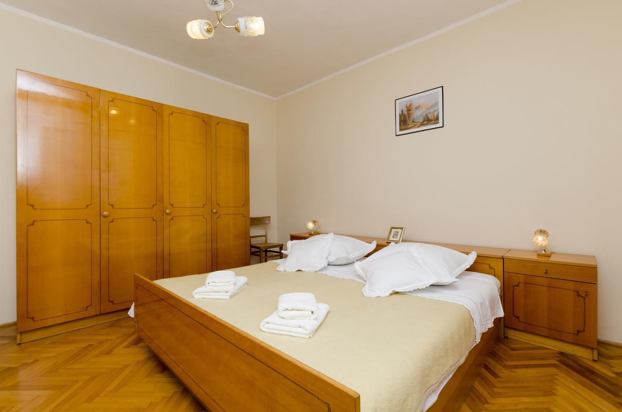 Apartment Antonija Primosten Ngoại thất bức ảnh