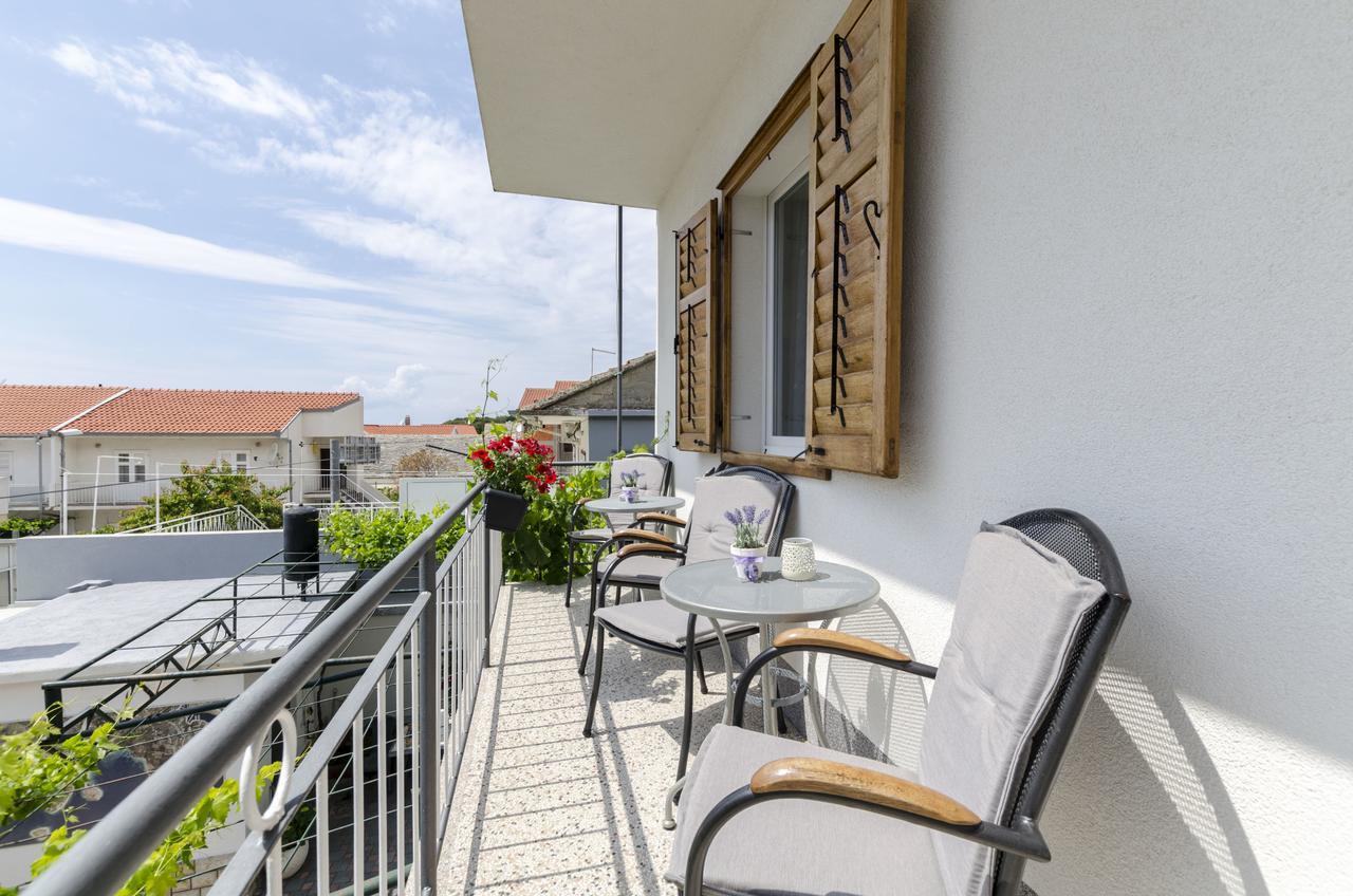 Apartment Antonija Primosten Ngoại thất bức ảnh