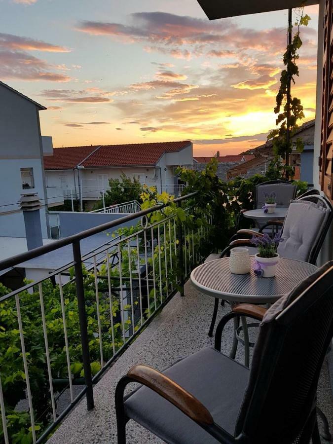 Apartment Antonija Primosten Ngoại thất bức ảnh